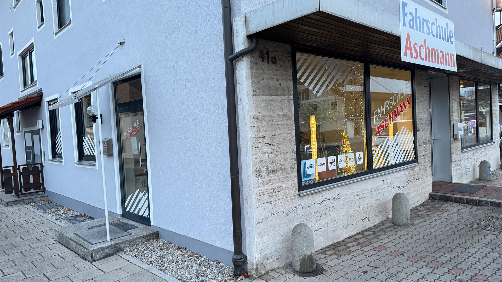 Fahrschule Aschmann Filiale Zorneding – Außenansicht